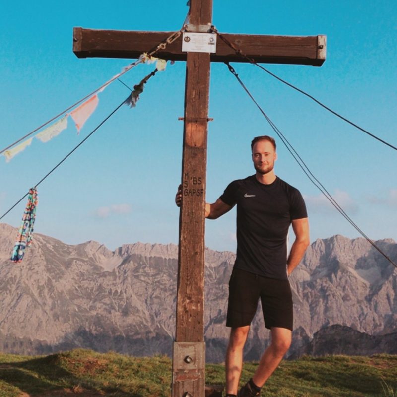 45B5E090-D2F5-45B2-83B9-76EC009F12D2 45B5E090-D2F5-45B2-83B9-76EC009F12D2